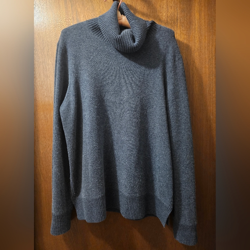 QUINCE Women's Sz L Gray Turtleneck Sweater Like New! 100% Baby Cashmere $30 OBO